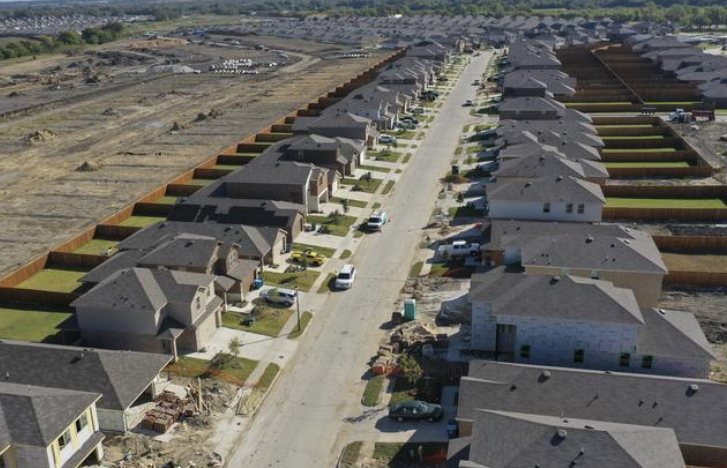 Report: New home construction is up, but projects are stalling at a higher rate